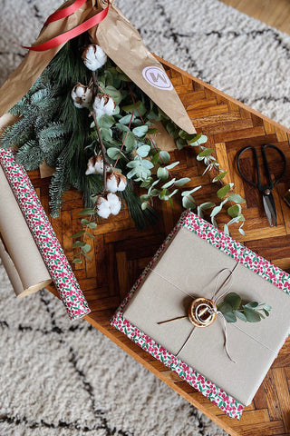 Christmas Foliage Wrap