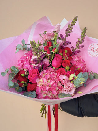 Valentine's Day Crazy In Love Lush Bouquet (Pre-Order + Collect)