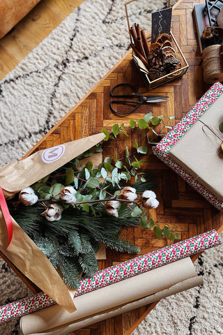 Christmas Foliage Wrap