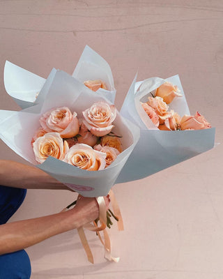 Peach Shimmer Roses Bunch